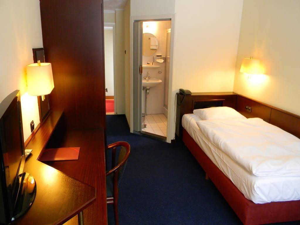 Nol In 'T Bosch Hotell Wageningen Exteriör bild